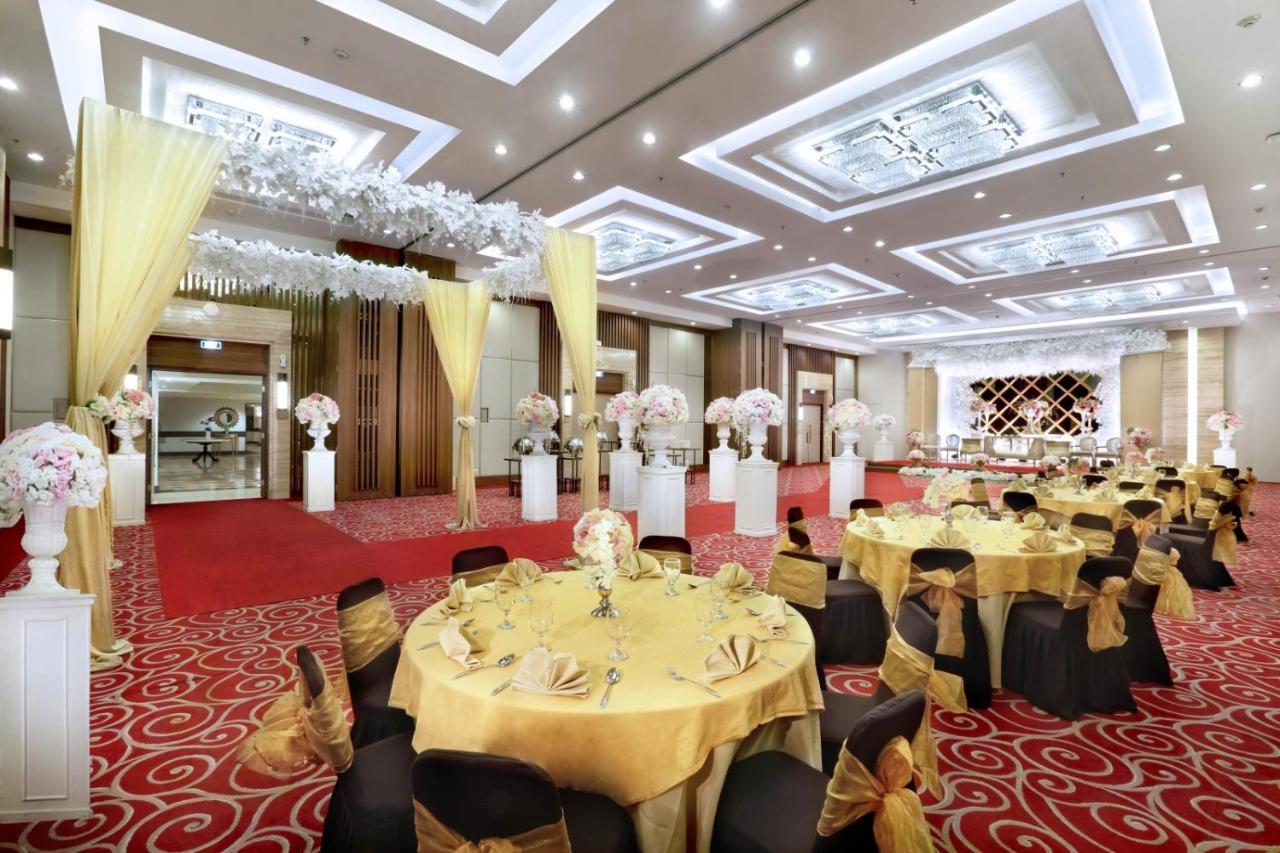 Aston Tropicana Hotel Bandung Eksteriør billede