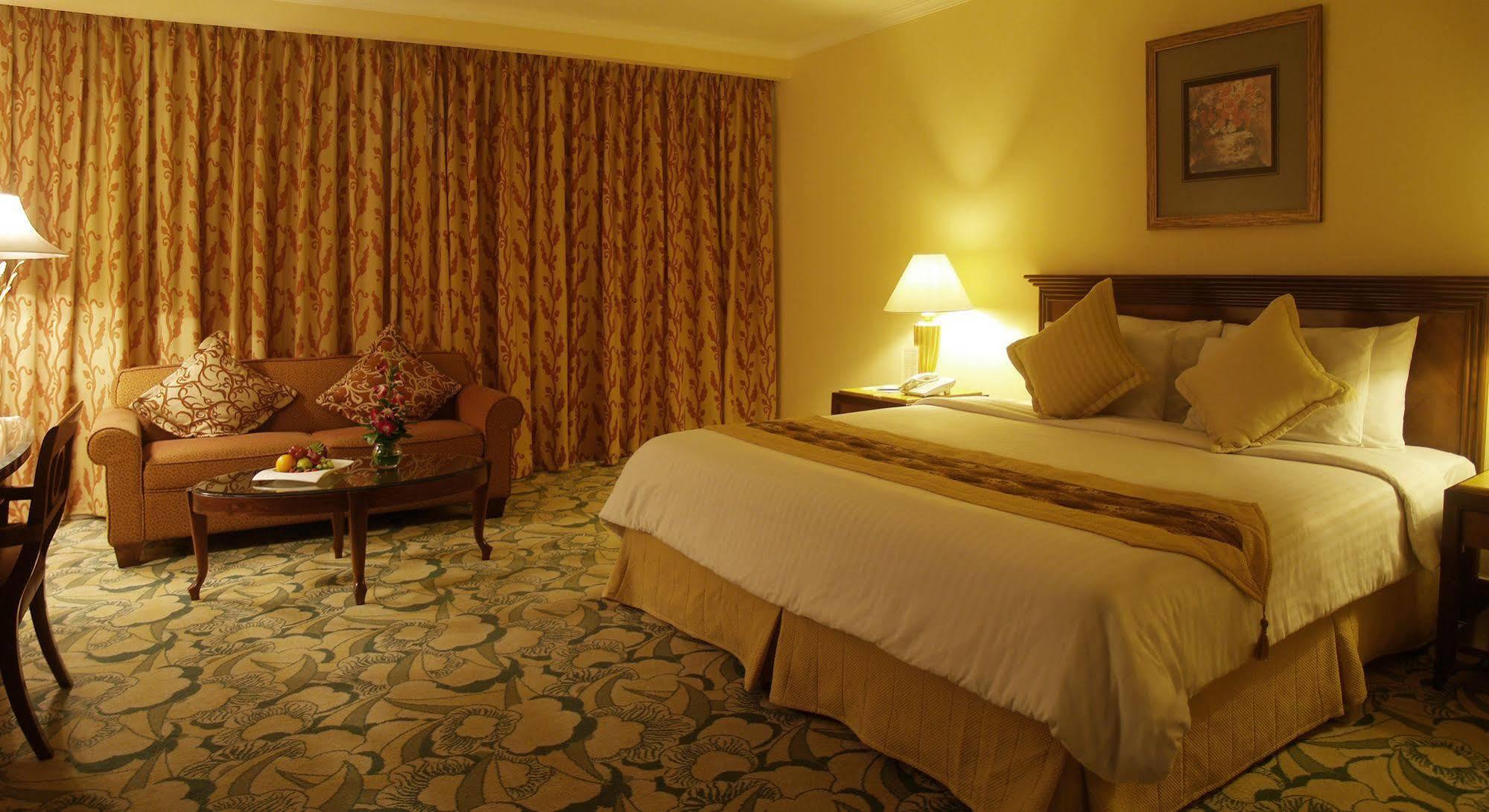 Aston Tropicana Hotel Bandung Eksteriør billede