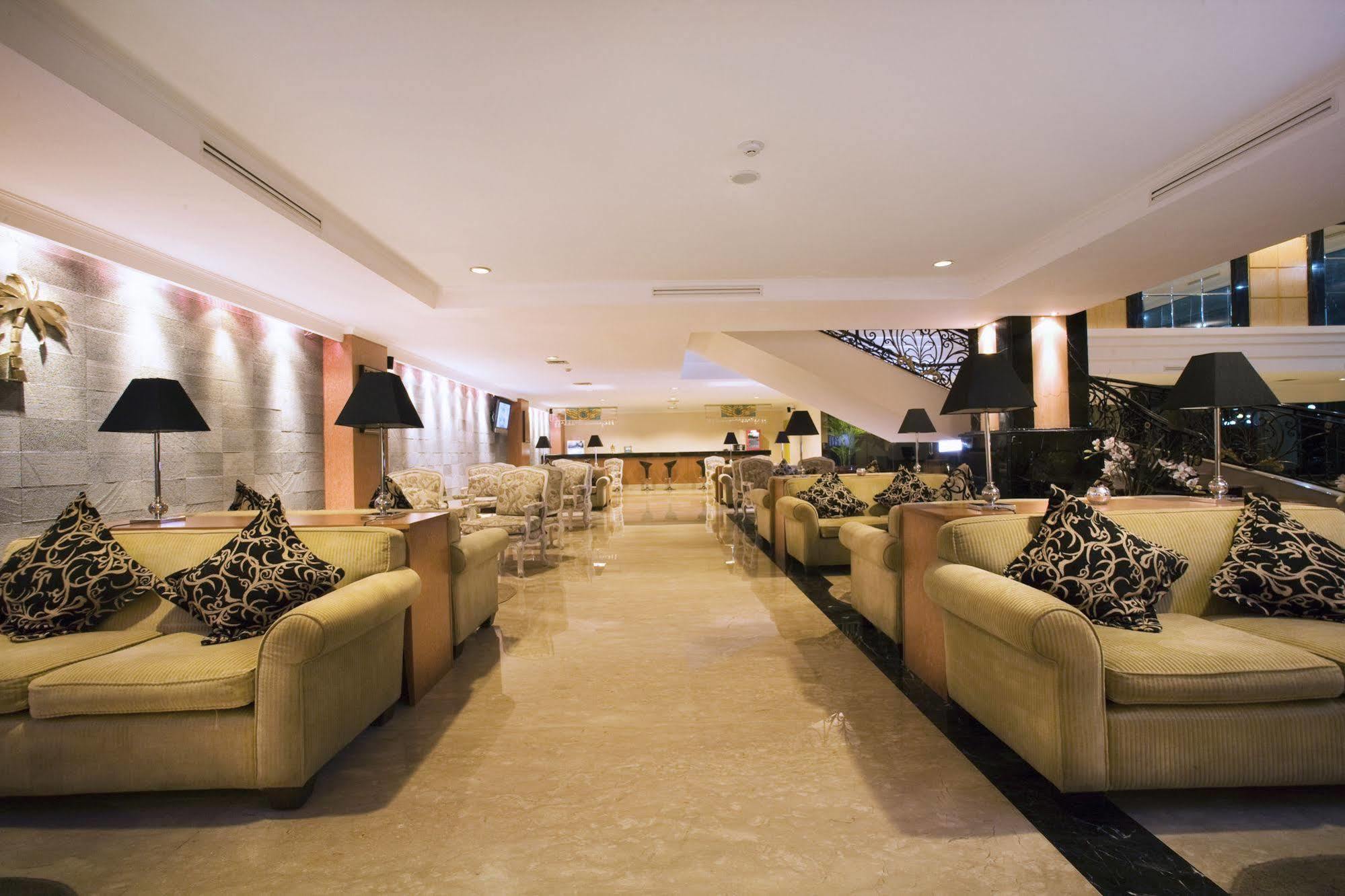 Aston Tropicana Hotel Bandung Eksteriør billede