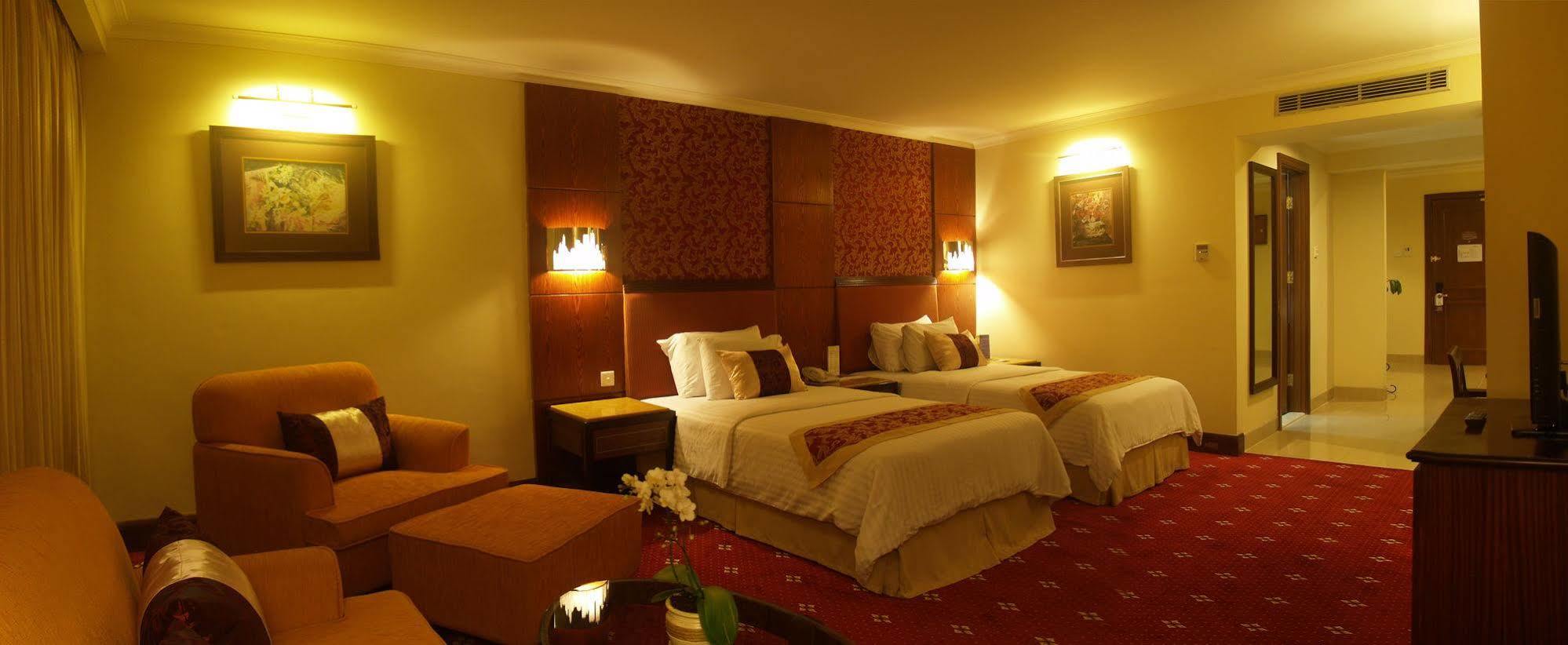 Aston Tropicana Hotel Bandung Eksteriør billede