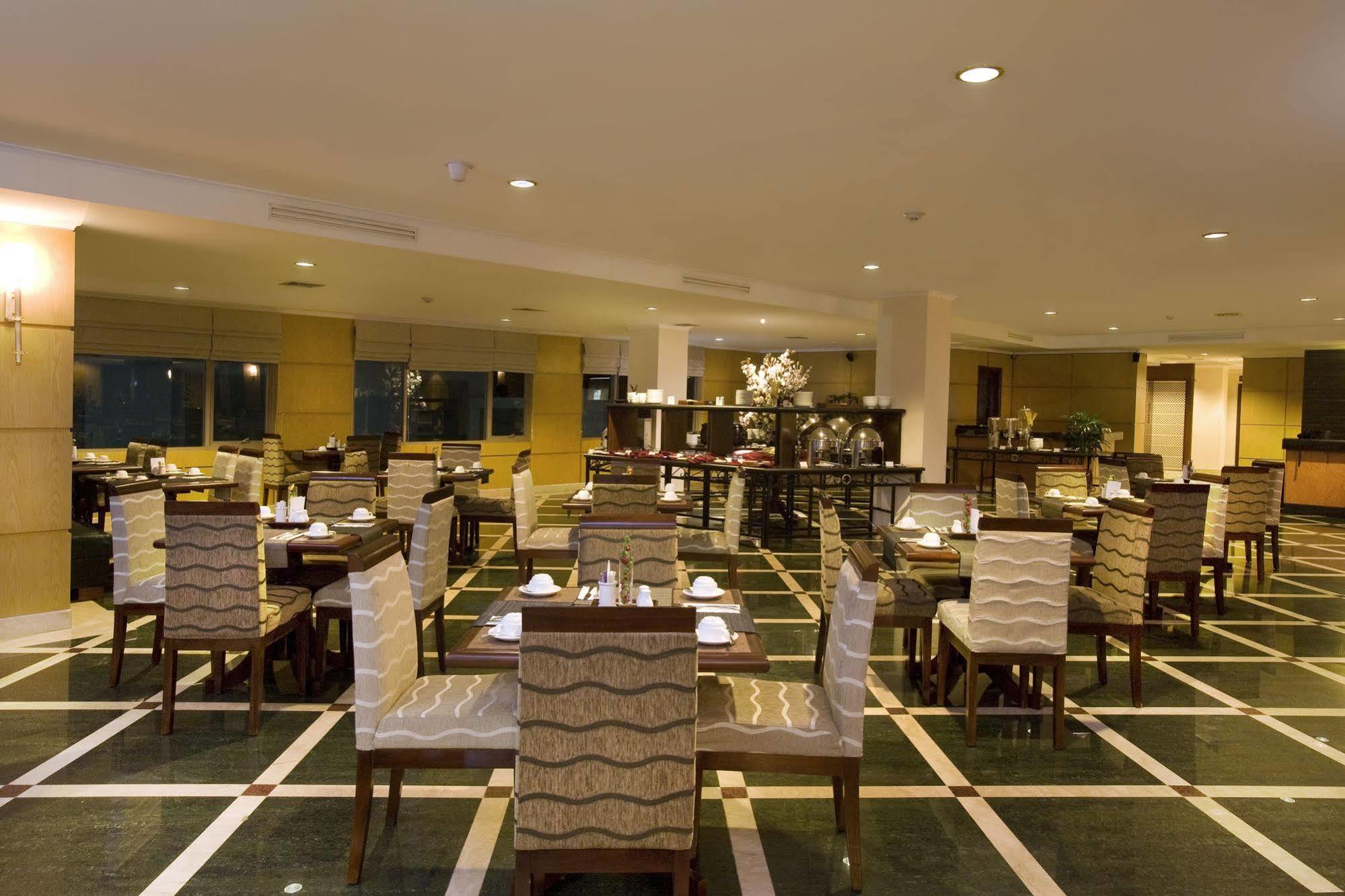 Aston Tropicana Hotel Bandung Eksteriør billede