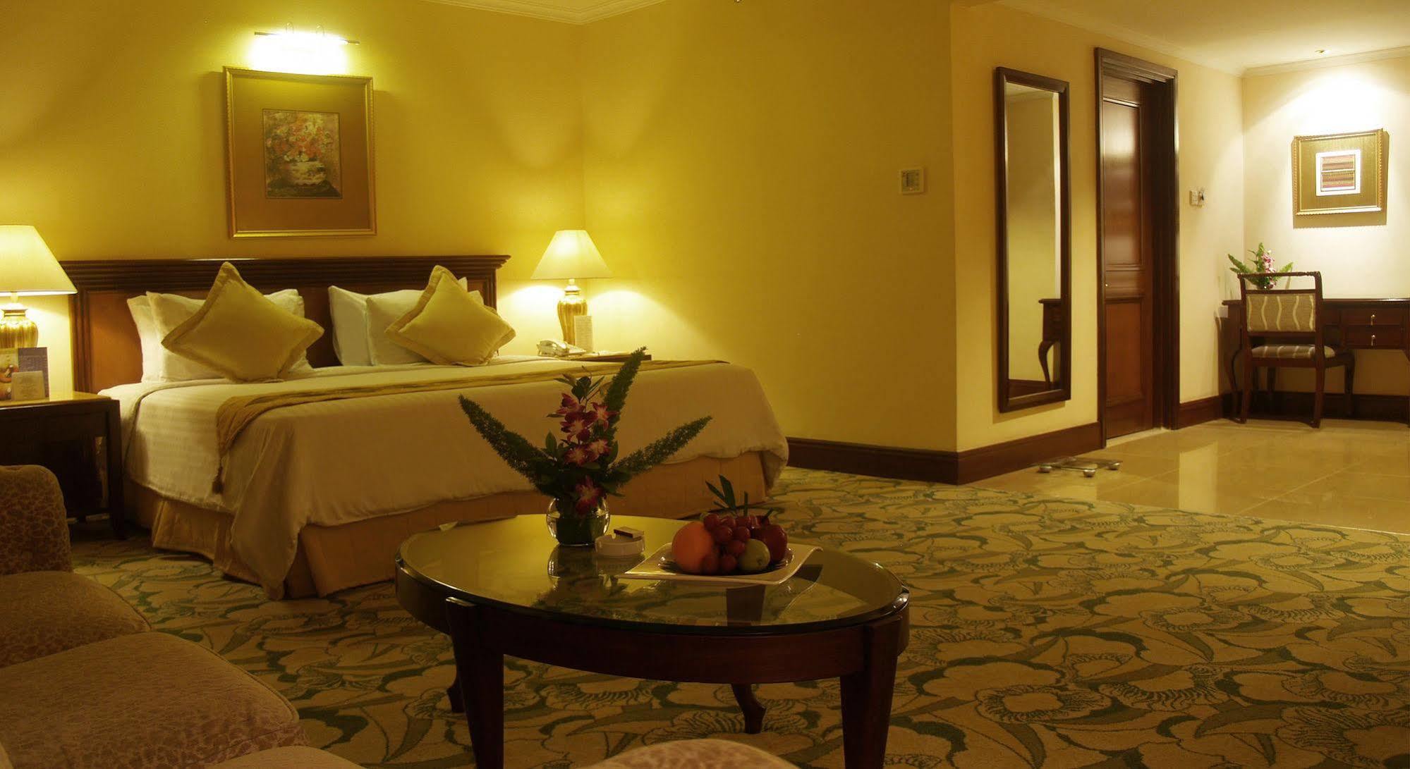 Aston Tropicana Hotel Bandung Eksteriør billede